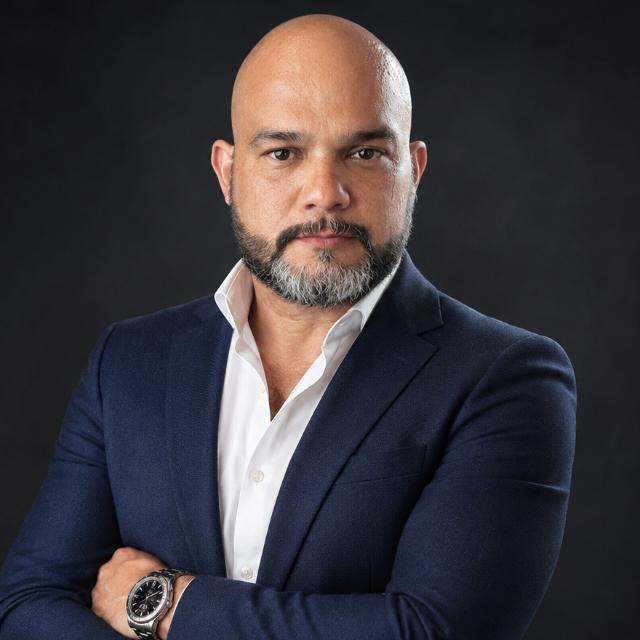 Alex Russi — Engenheiro Eletricista